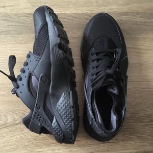 Nike Huaraches Size 6.5